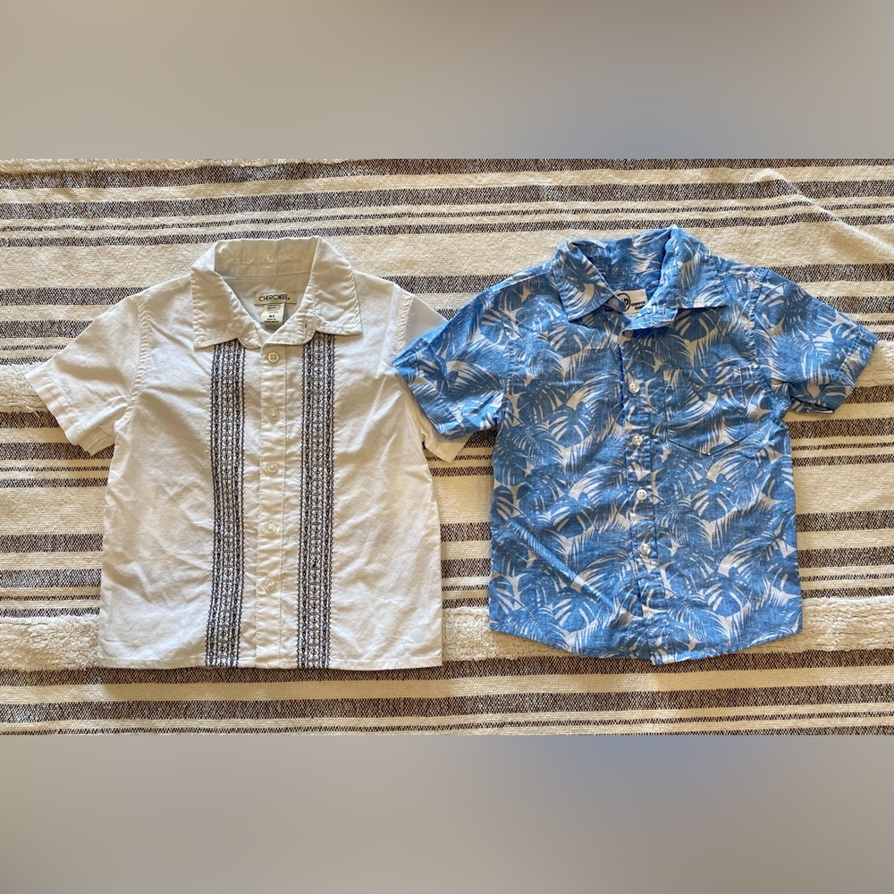 Boy’s size 4 collared shirts. Perfect condition!